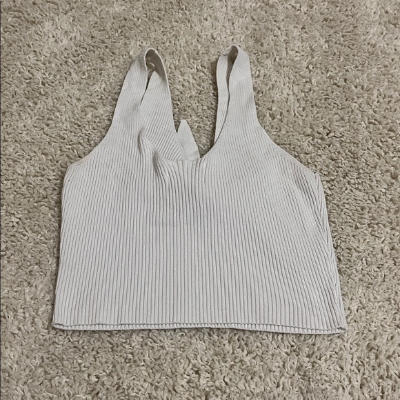 Cropped Tank Top - Picture 3 of 3